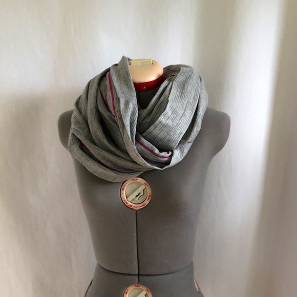 Lululemon Infinity scarf - Picture 1 of 7